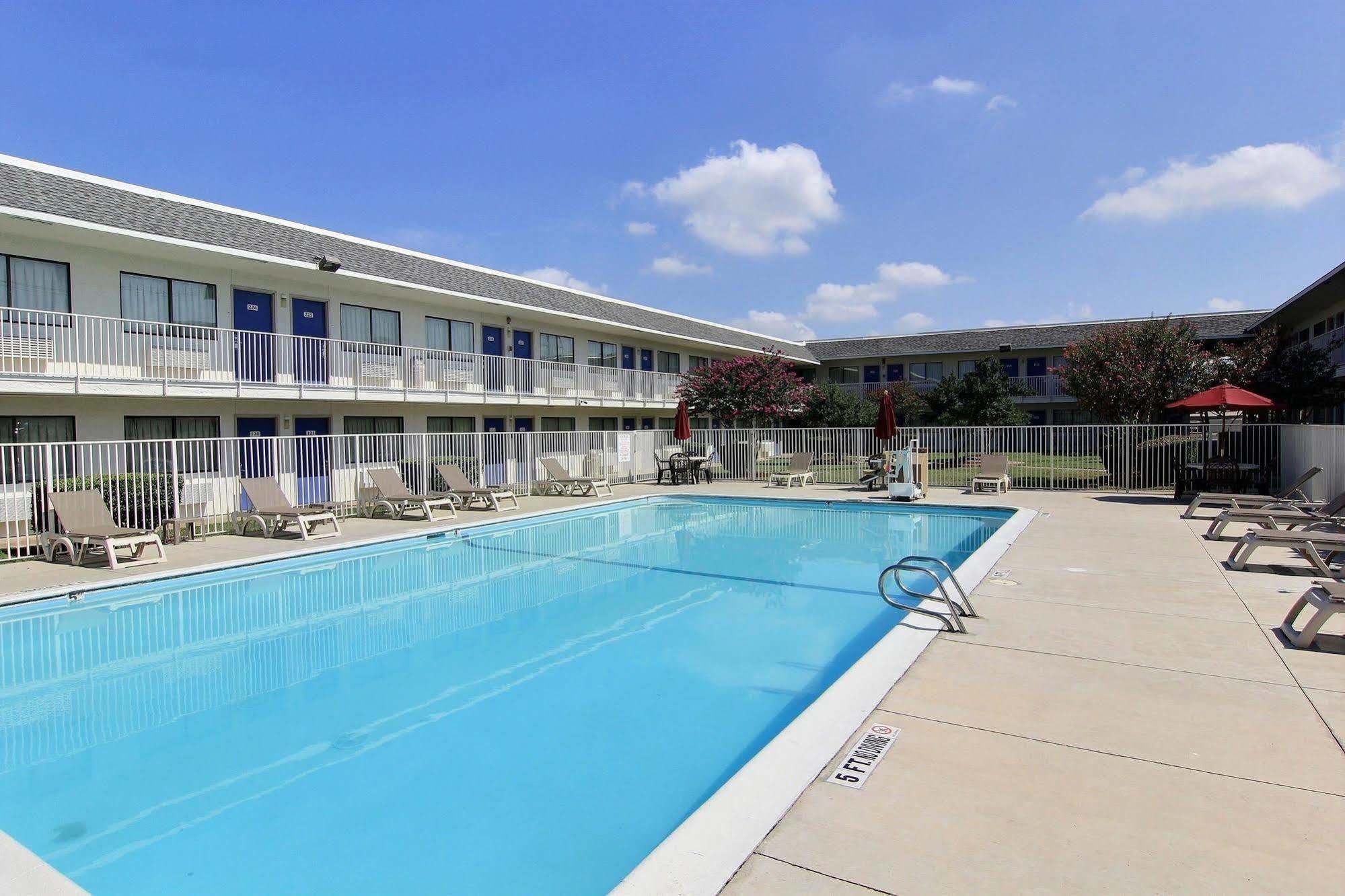 Motel 6-Austin, Tx - North المظهر الخارجي الصورة